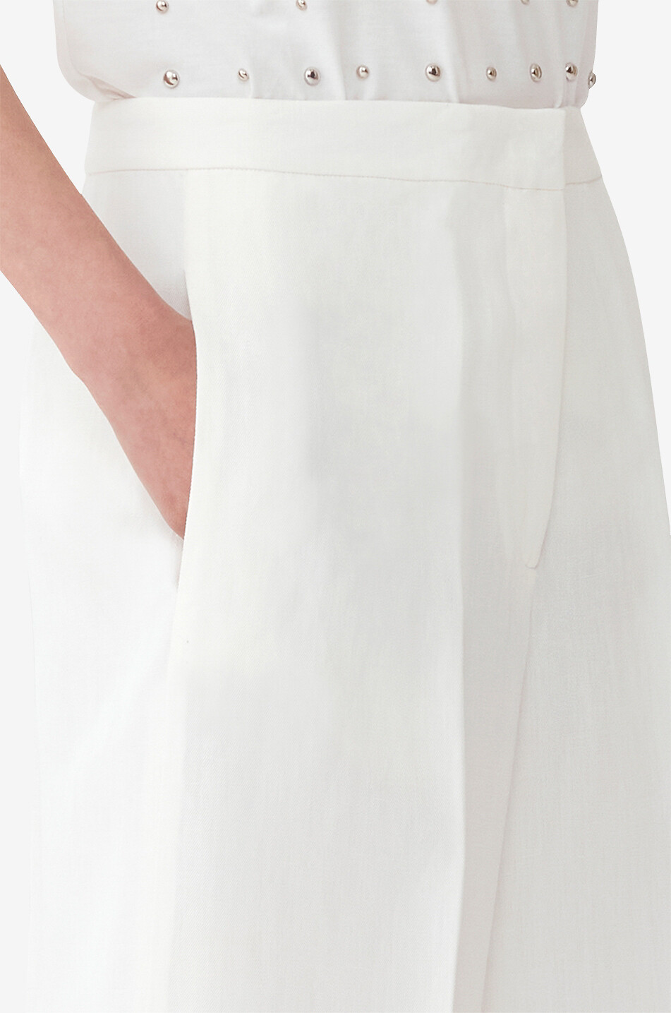 FABIANA FILIPPI Linen blend twill fluid Bermuda shorts Women EGGSHELL 6