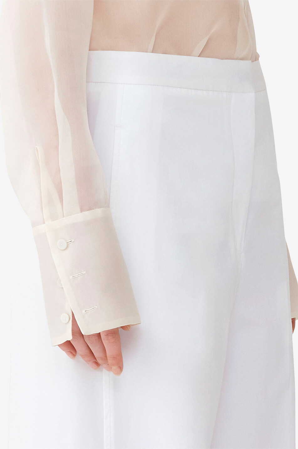 Hemd aus Seidenorganza