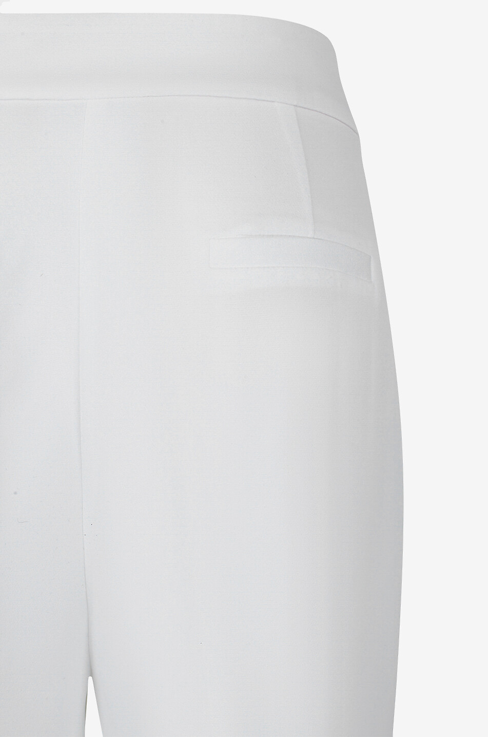 Verkürzte Crêpehose mit weitem Bein Sarita