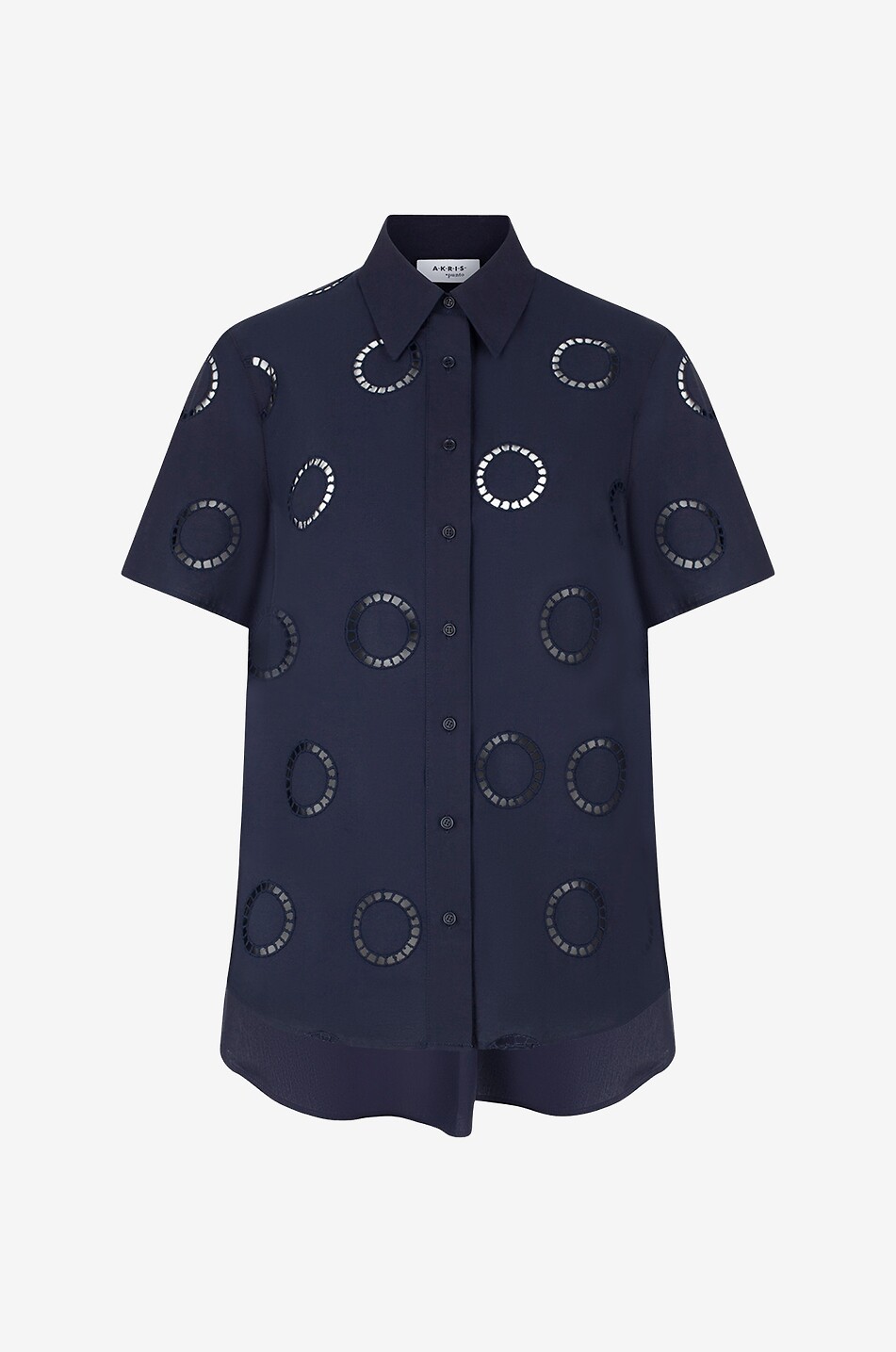 Chemise à manches courtes et broderies anglaises en cercles