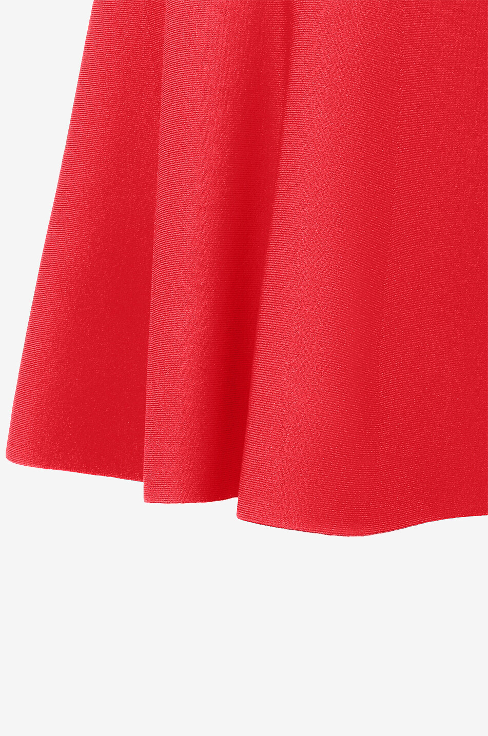 Strick-Trägerkleid mit ausgestelltem Saum