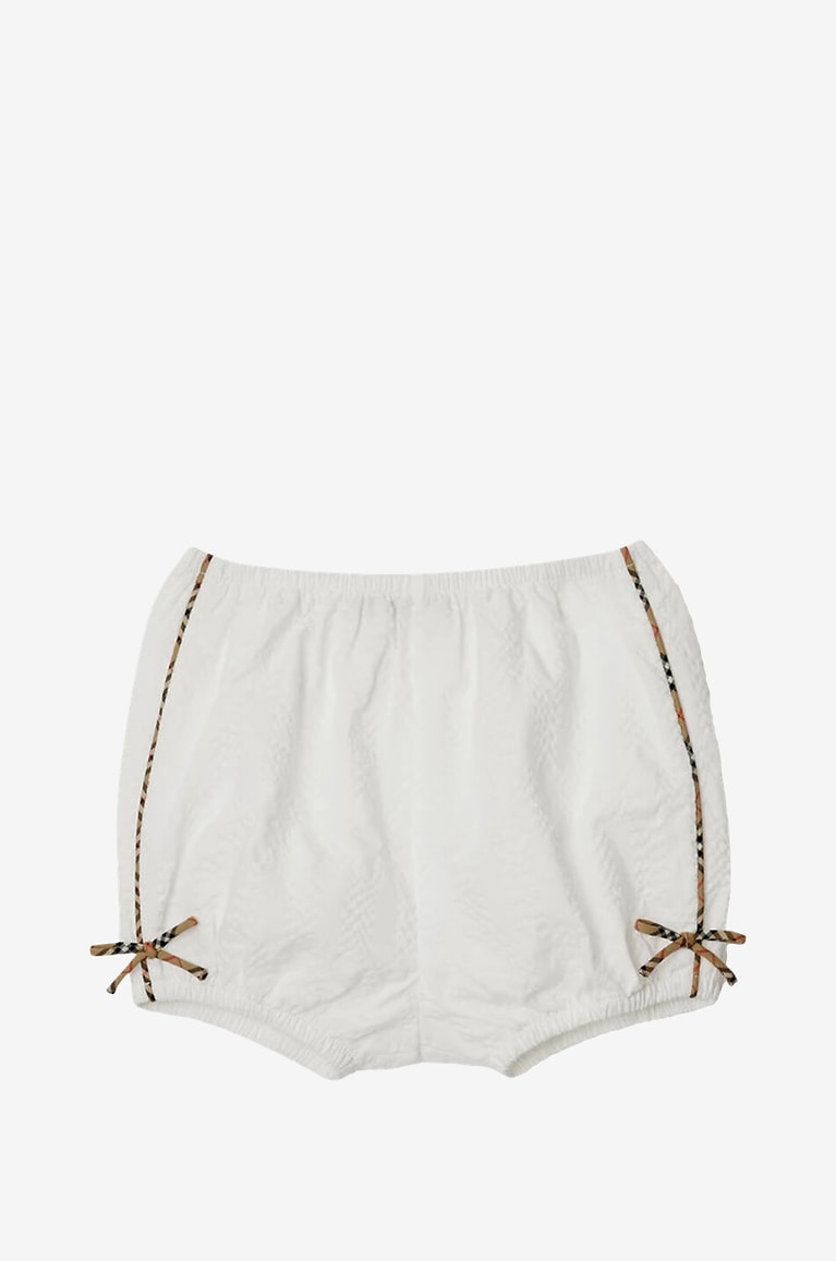 BURBERRY Babyset Top Shorts und Hut aus Seersucker House Check Baby WEISS 3