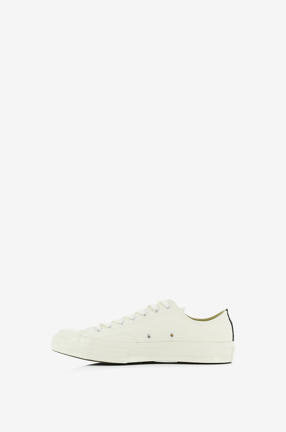 Play Chucks low top heart design sneakers COMME DES GARCONS PLAY Bongenie