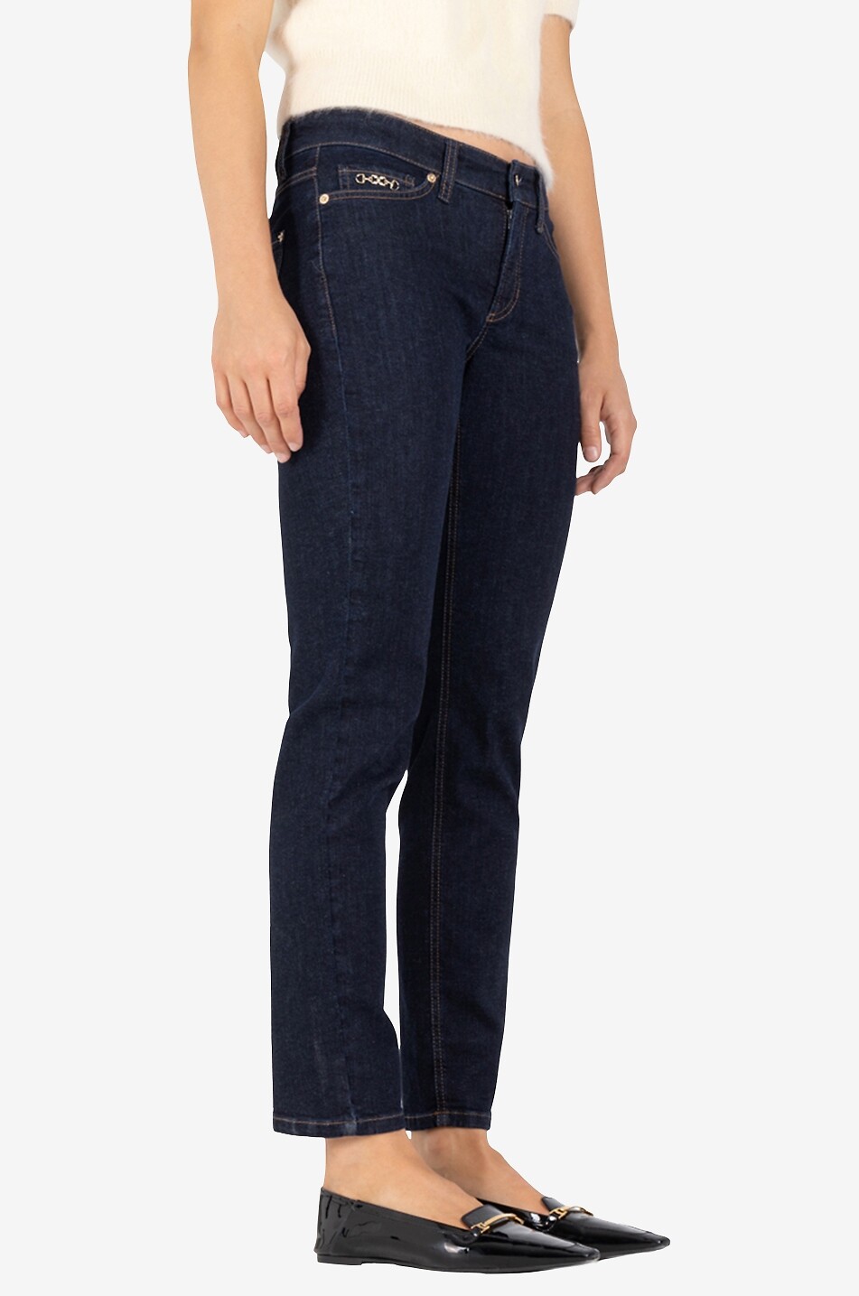 Verkürzte Slim-Fit-Jeans mit Kette Piper