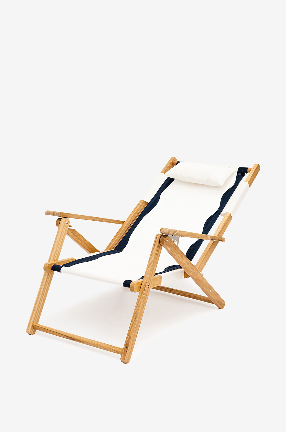 BUSINESS & PLEASURE CO. Klappstuhl aus Holz und Segeltuch The Tommy Chair Riviera Haus BUNT 2