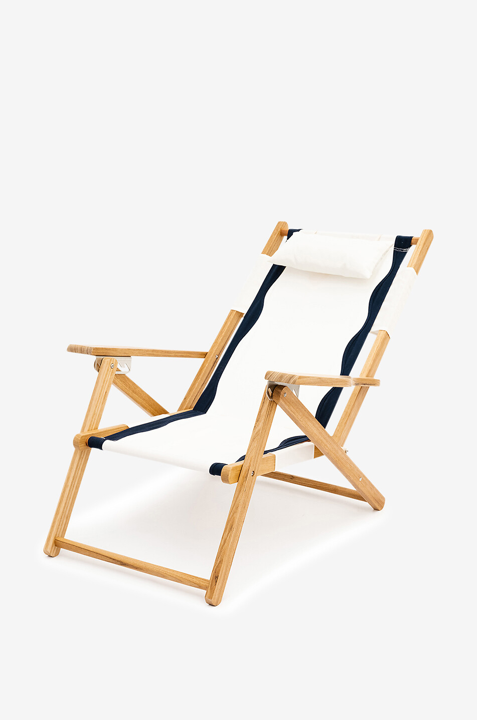 BUSINESS & PLEASURE CO. Klappstuhl aus Holz und Segeltuch The Tommy Chair Riviera Haus BUNT 3