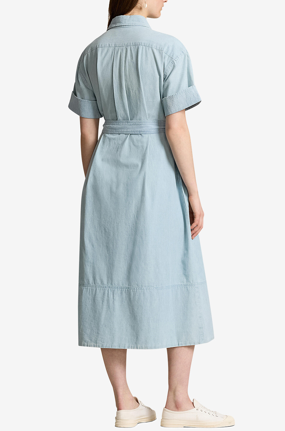 Ausgestelltes Chambray-Midihemdkleid mit Gürtel