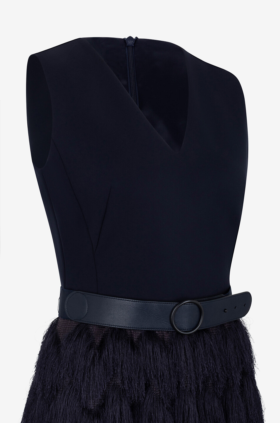 Robe longue ajustée sans manches à franges