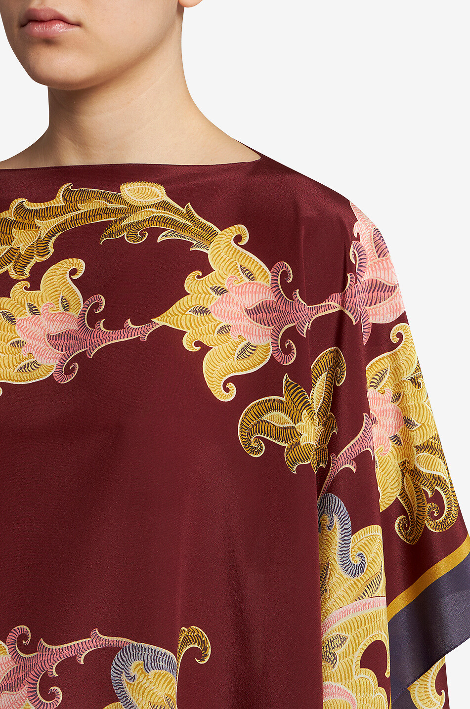 Paisley Placé short asymmetric silk poncho