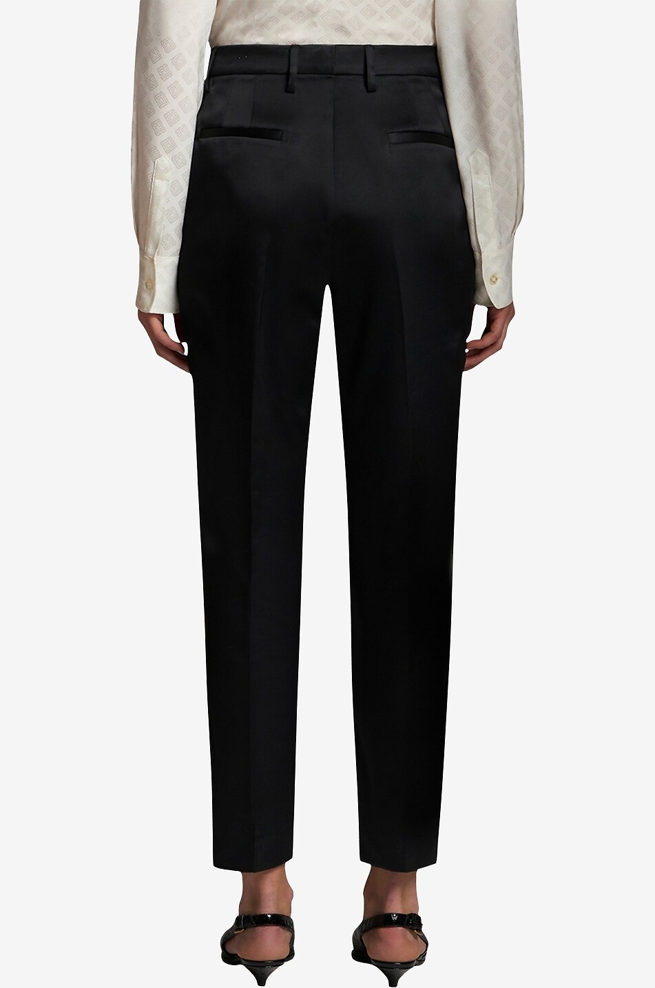 Pantalon cigarette en satin