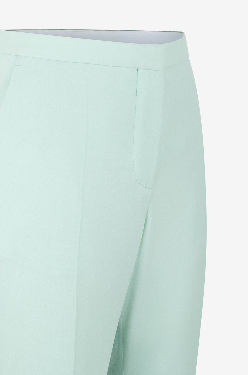 Ausgestellte Hose aus Seide