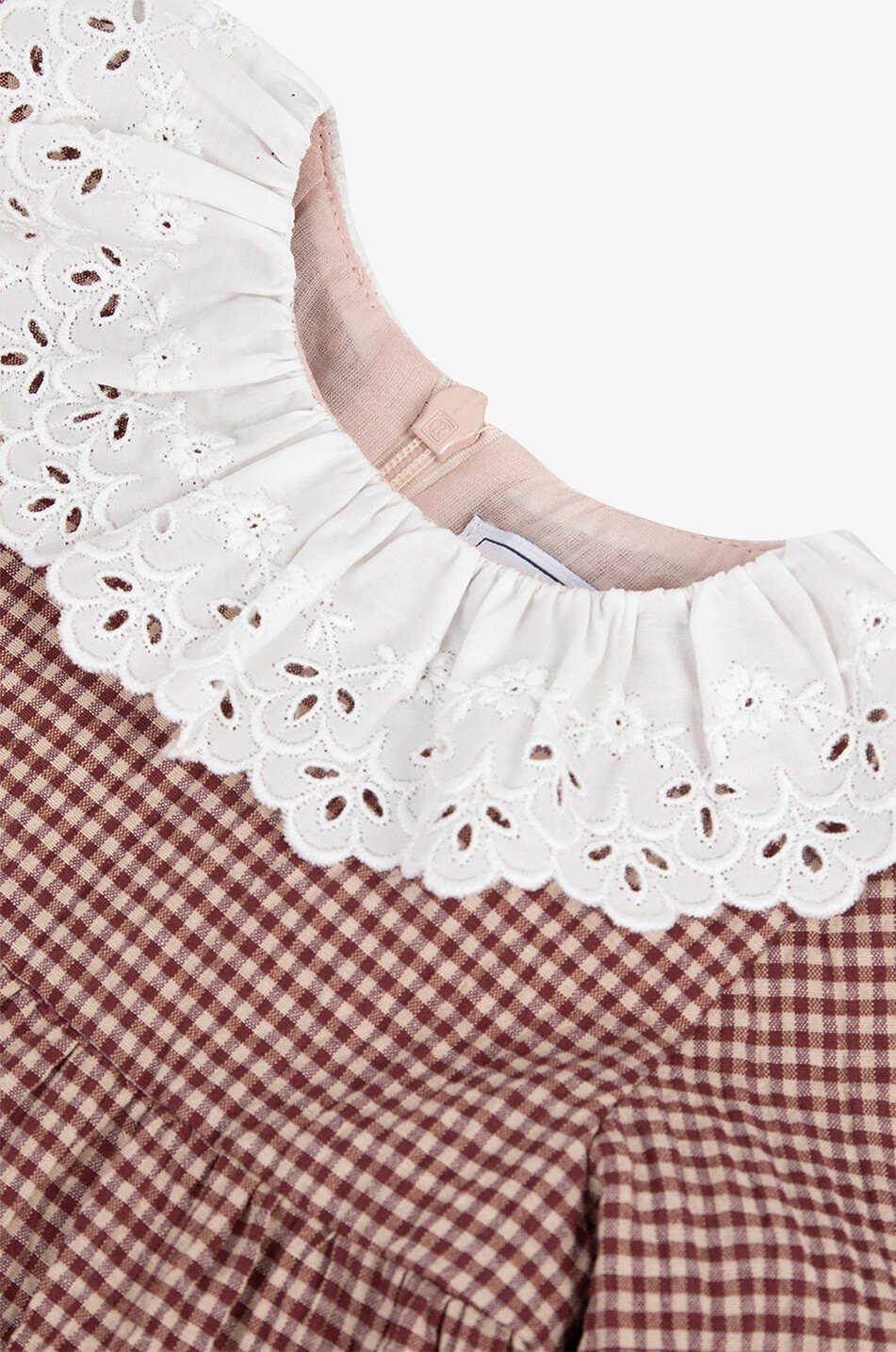 Kleid für Babys mit Vichykaros und Lochstick-Kragen