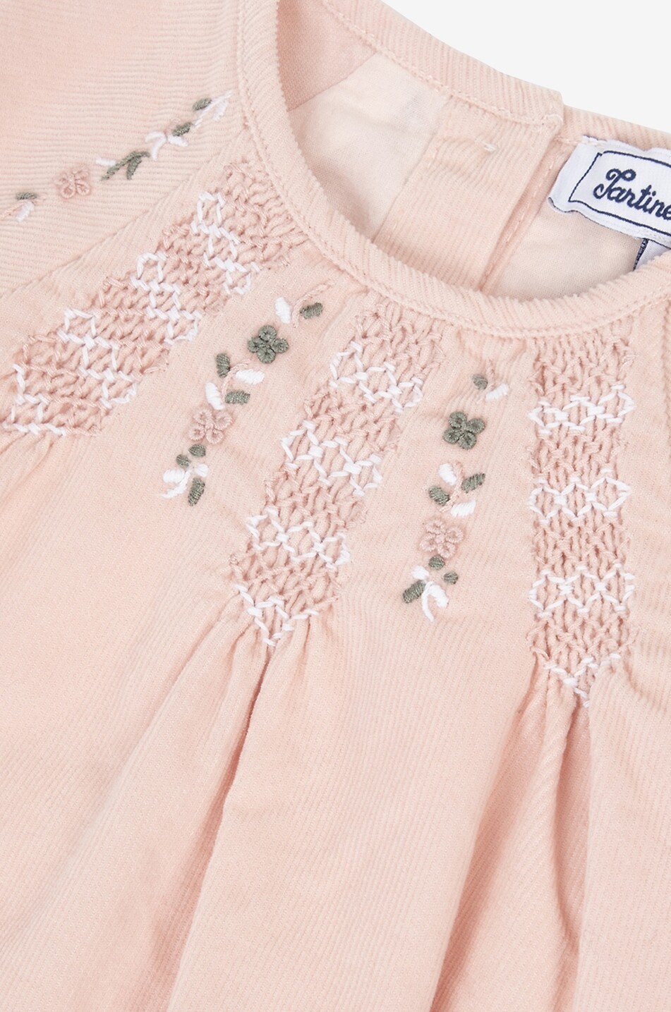 Kleid für Babys aus Cordsamt mit Stickereien und Raffungen