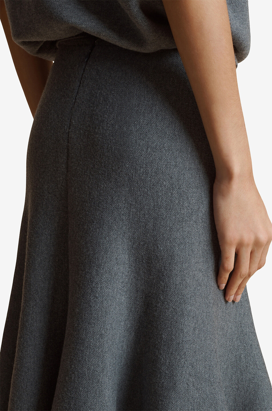 KHAITE Jupe midi en maille The Odil Femme GRIS 6