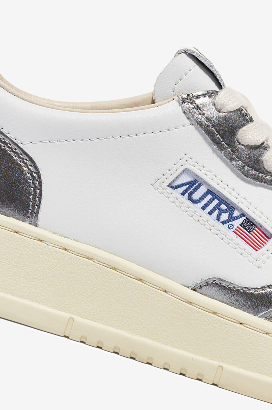 AUTRY Medalist low-top lace-up sneakers Women SILVER 6