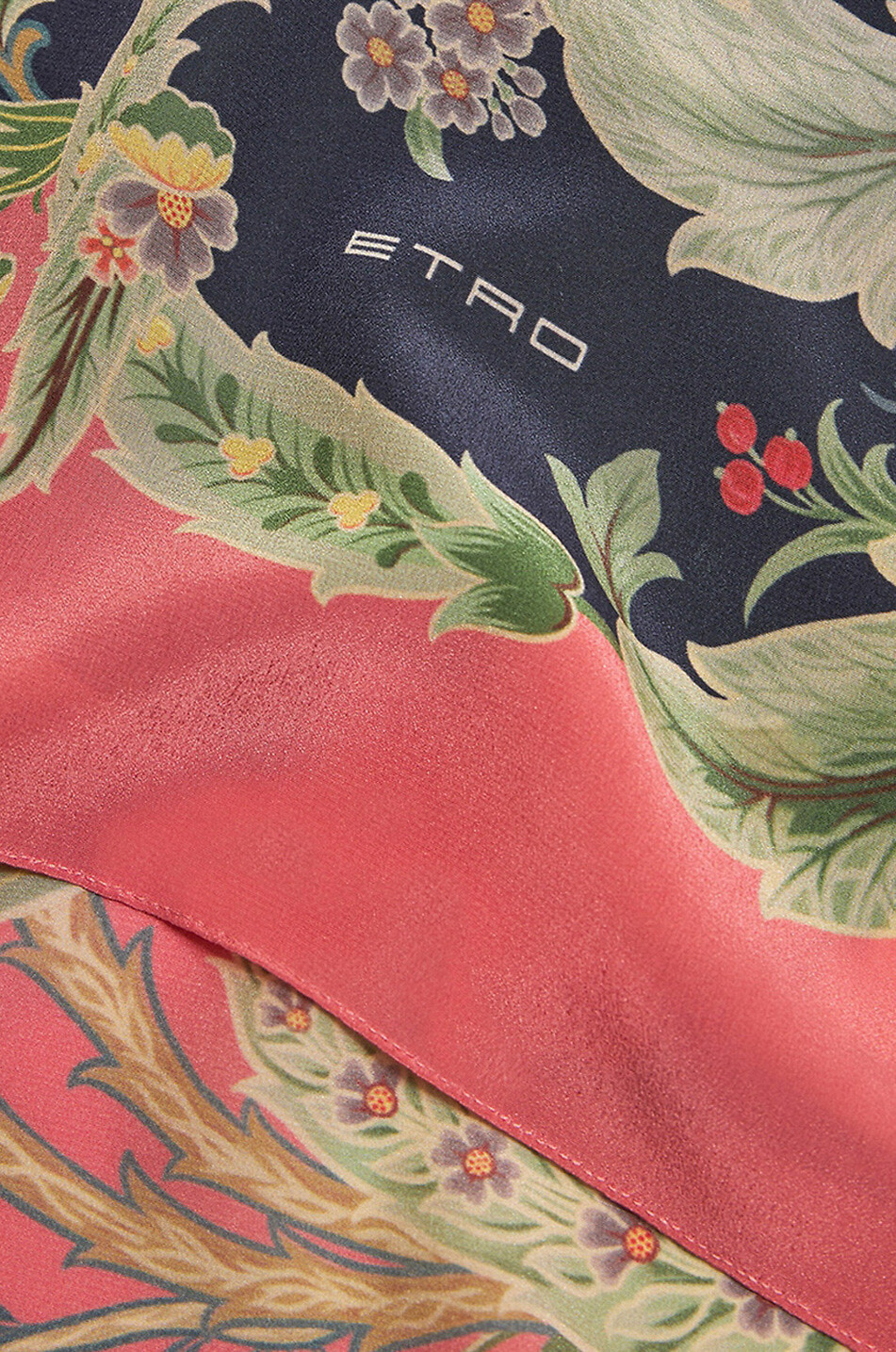 Poncho asymétrique en soie imprimé fleurs