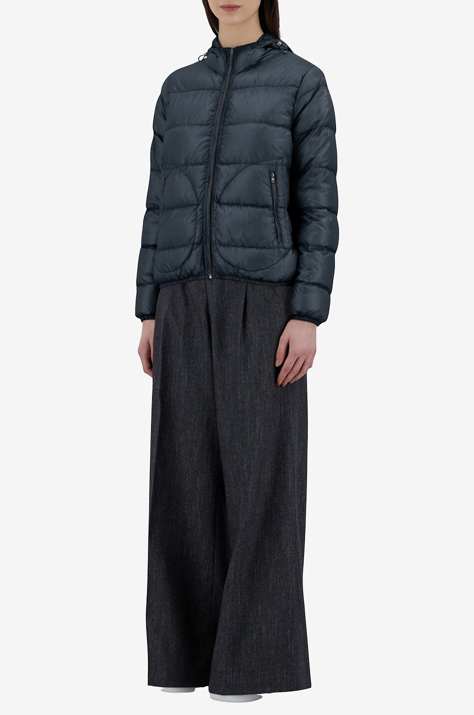 HERNO Kurze Daunenjacke mit Kapuze aus Nylon Ultra-Light Damen DUNKELBLAU 4