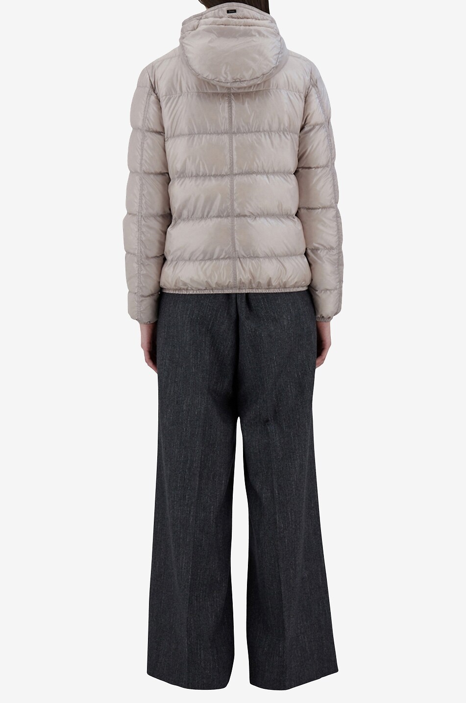 HERNO Kurze Daunenjacke mit Kapuze aus Nylon Ultra-Light Damen HELLGRAU 5