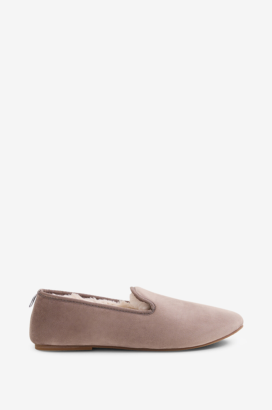 Loafer slippers with faux-fur lining