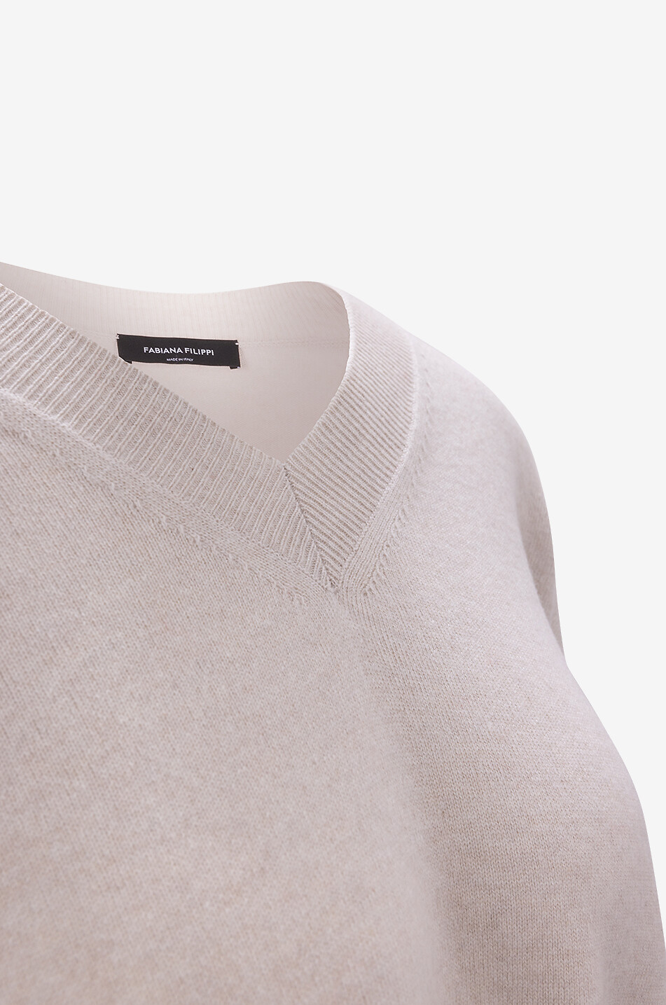 Pull ample en cachemire à col V et détails ajourés aux épaules