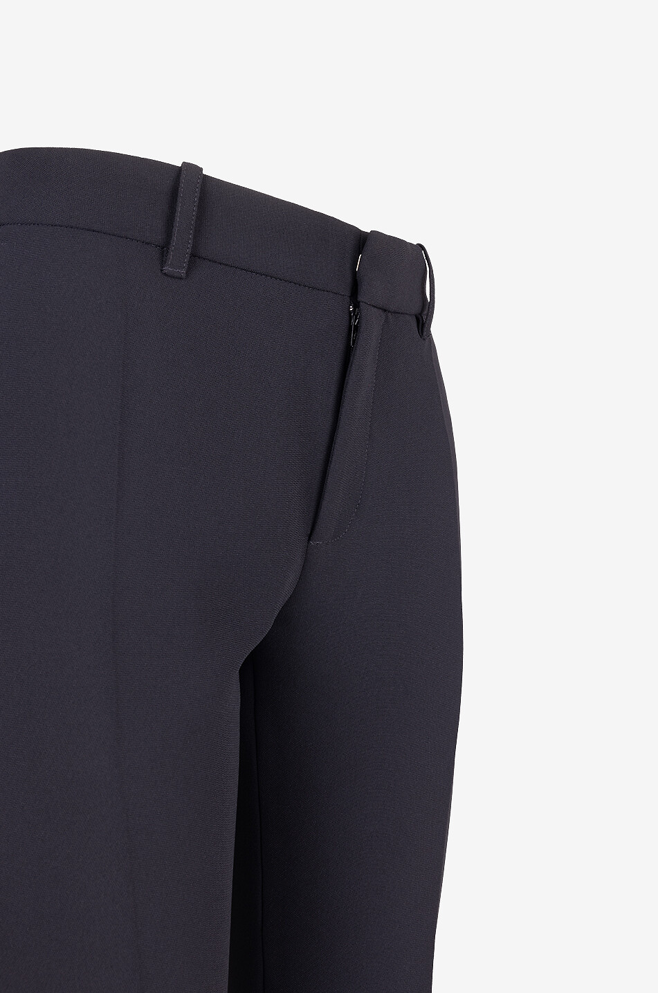 Pantalon slim raccourci en crêpe