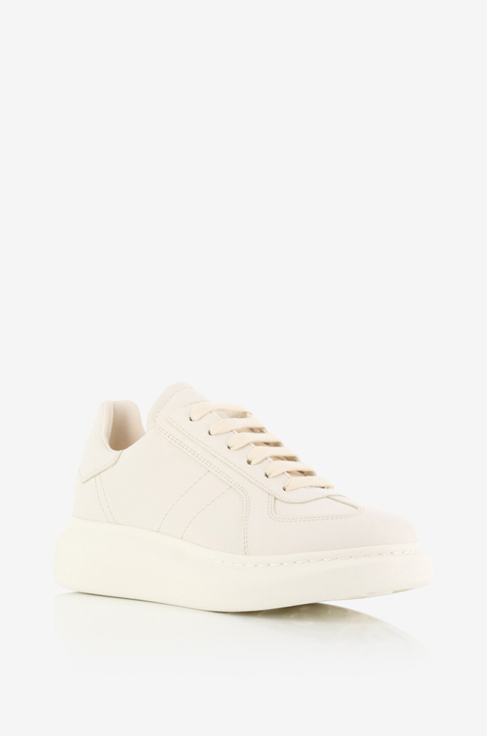 Niedrige Glattleder-Schnürsneakers Oversize