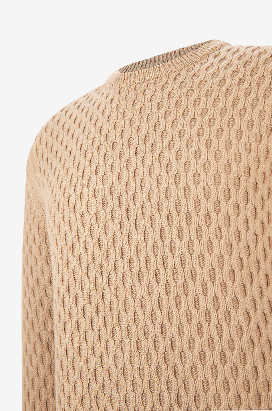 Virgin wool cable-knit round neck jumper