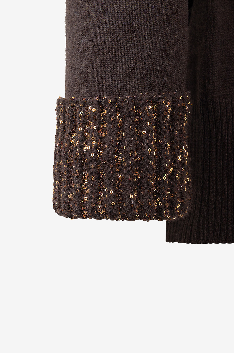 Weiter Feinstrick-Rollkragenpullover mit Pailletten-Manschetten