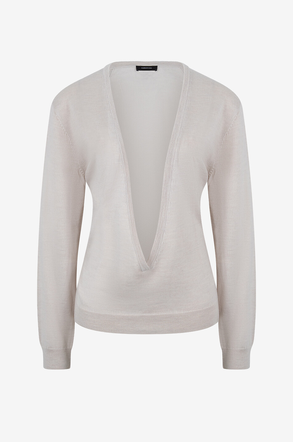 Feiner weiter Schurwollpullover mit sehr tiefem V-Ausschnitt