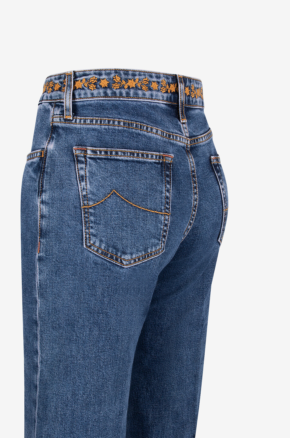 Jeans mit ausgestelltem Bein mit Blütenstickereien aus Baumwolle und Lyocell Jackie
