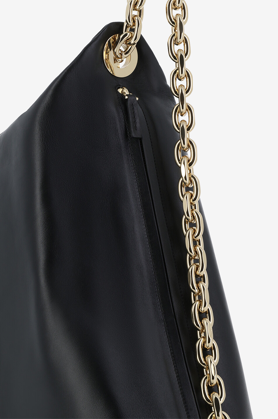 Schultertasche aus Nappaleder Eyelets