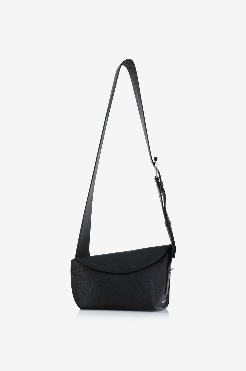 Schultertasche aus genarbtem Leder Sling