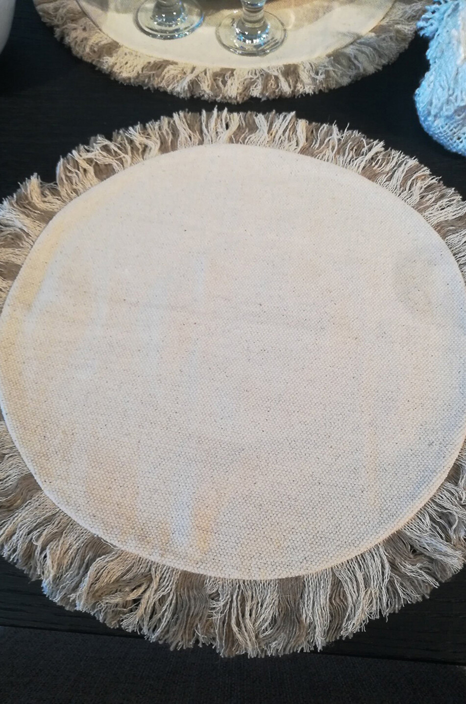 JF. THE REBORN HOME Rundes Tischset mit Fransen Haus BEIGE 3