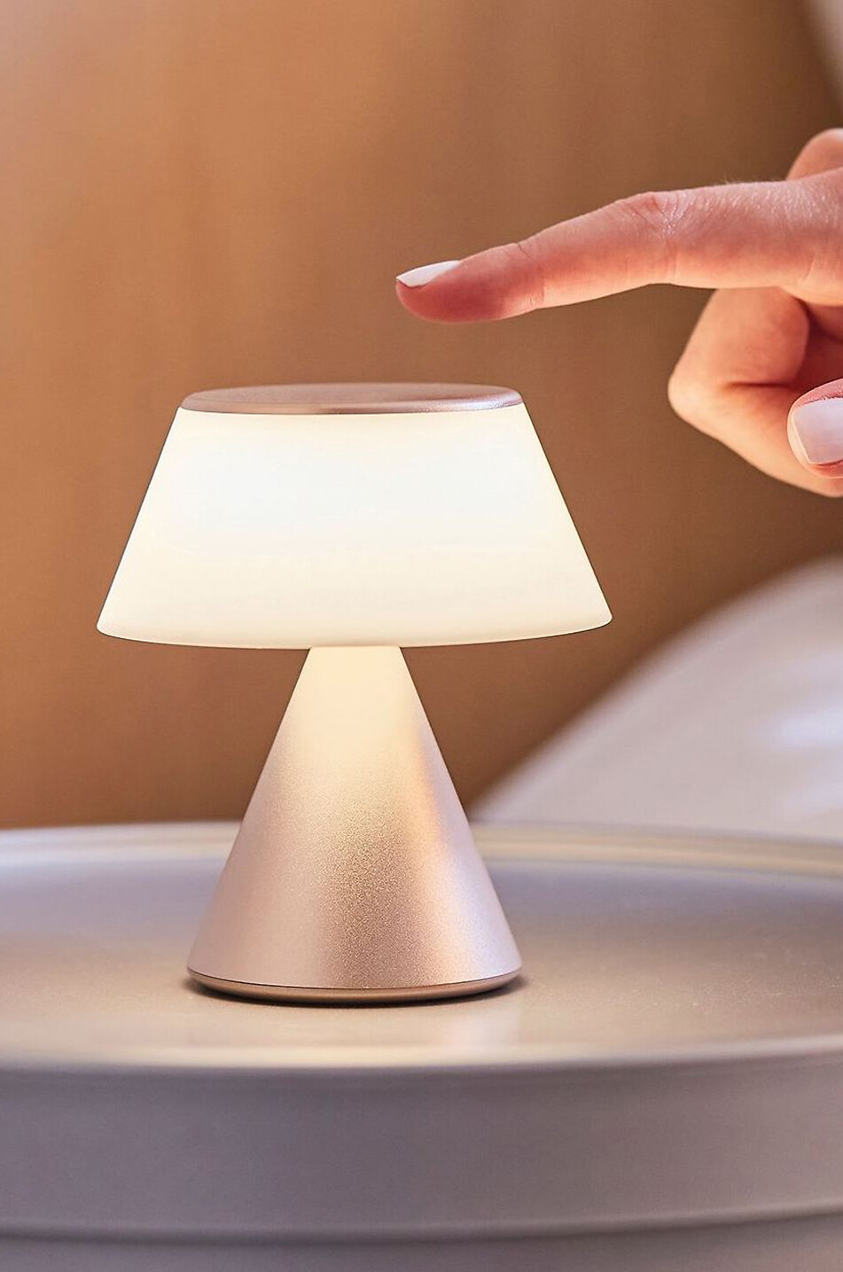 COMPUTERWORKS Lexon Luma M waterproof LED Table lamp Home GOLDEN 3