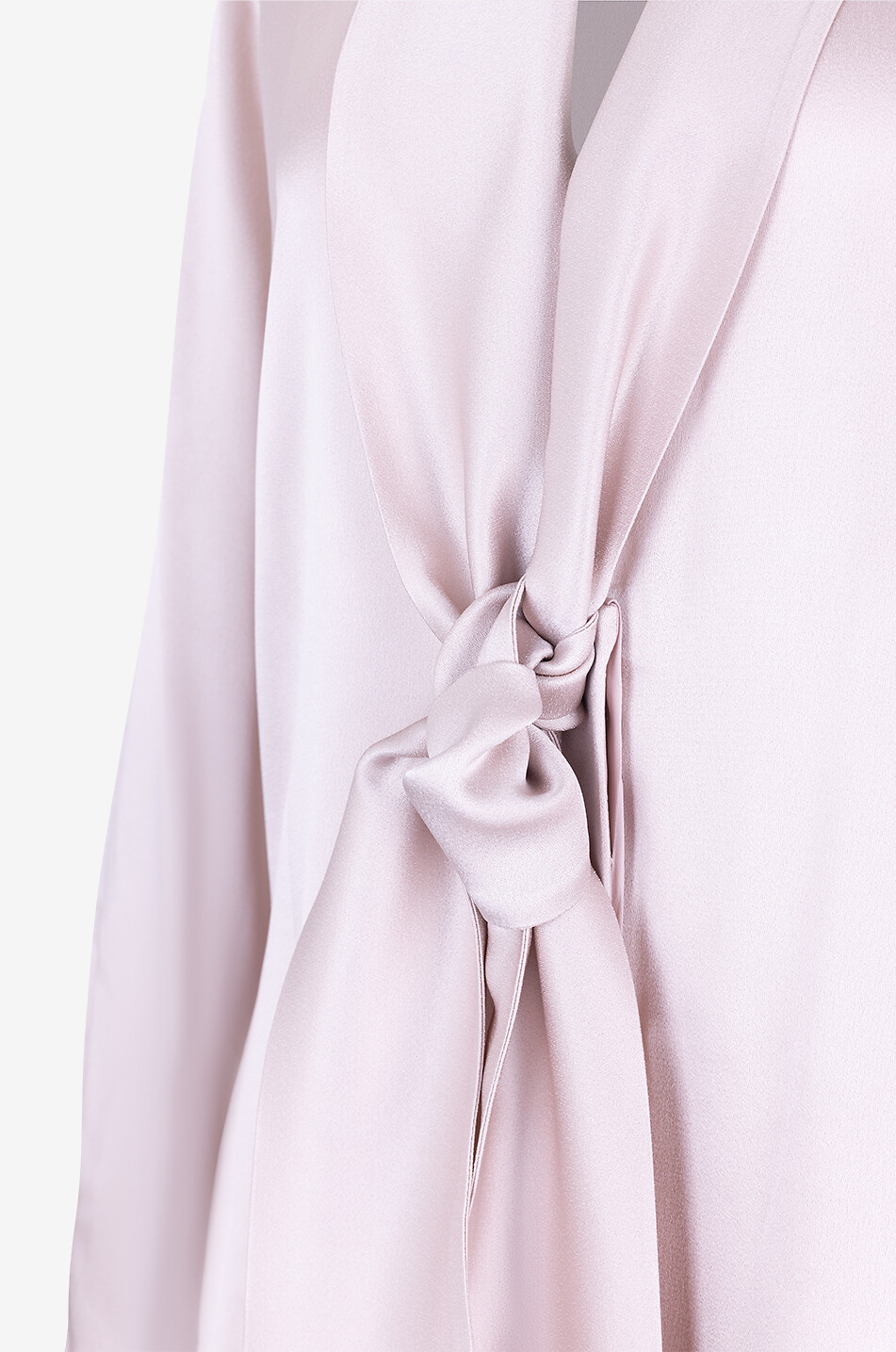 Satinbluse mit V-Ausschnitt und Schalkragen