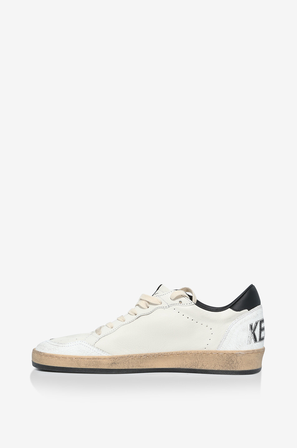 GOLDEN GOOSE Niedrige Sneakers aus genarbtem Leder mit schwarzem Stern Ball Star Herren CREMEFARBEN 3