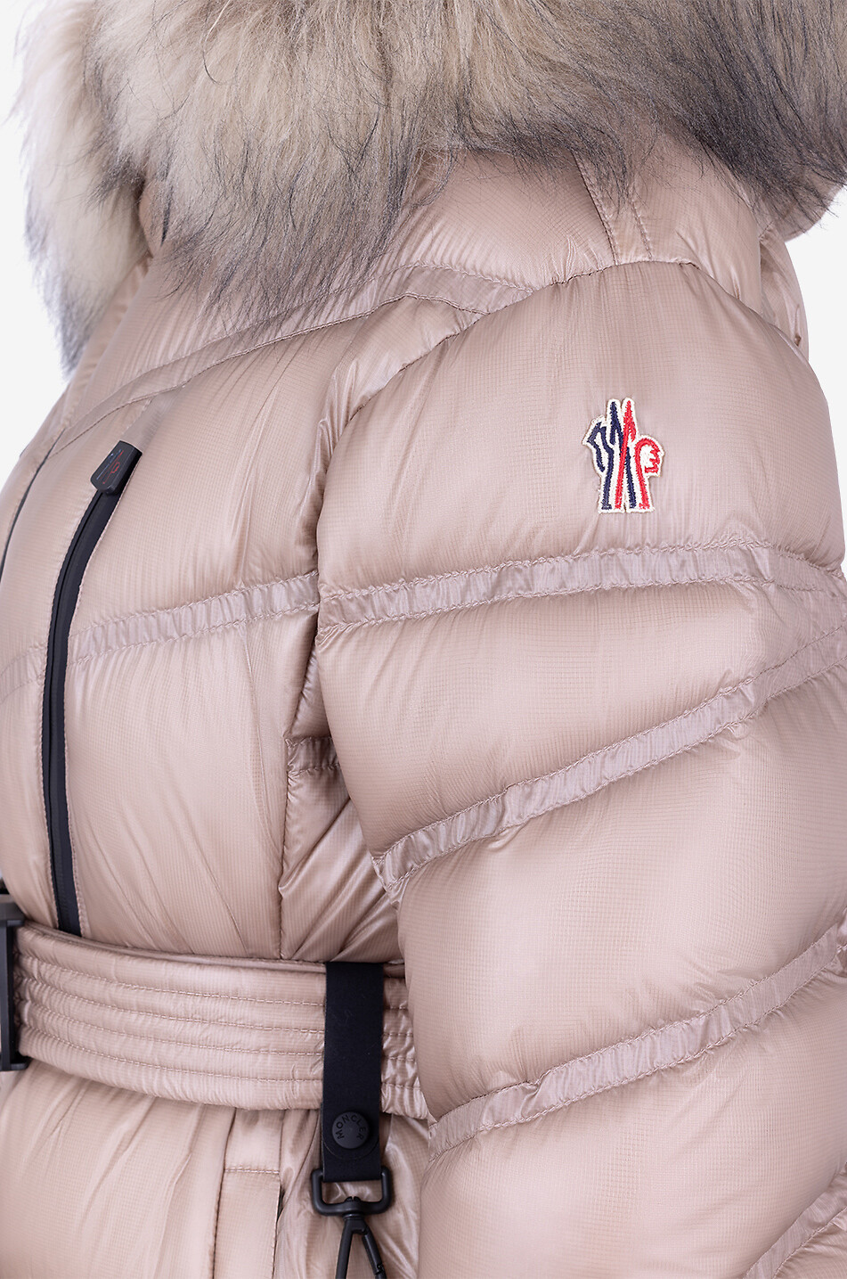 MONCLER GRENOBLE Doudoune de ski ornée de peau lainée Bermins Femme DORE 3