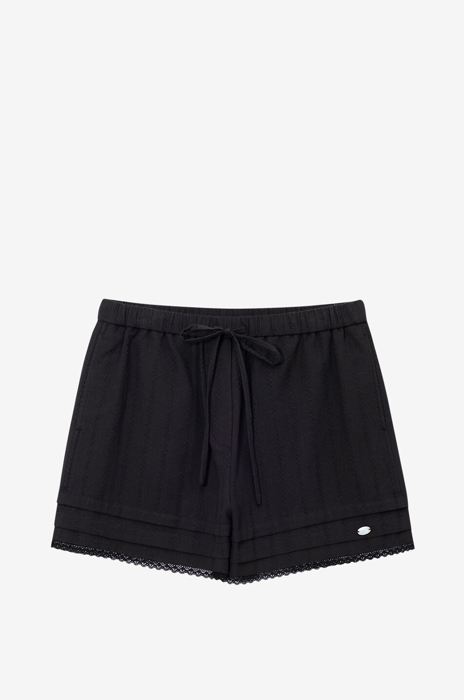 Short à bords festonnés