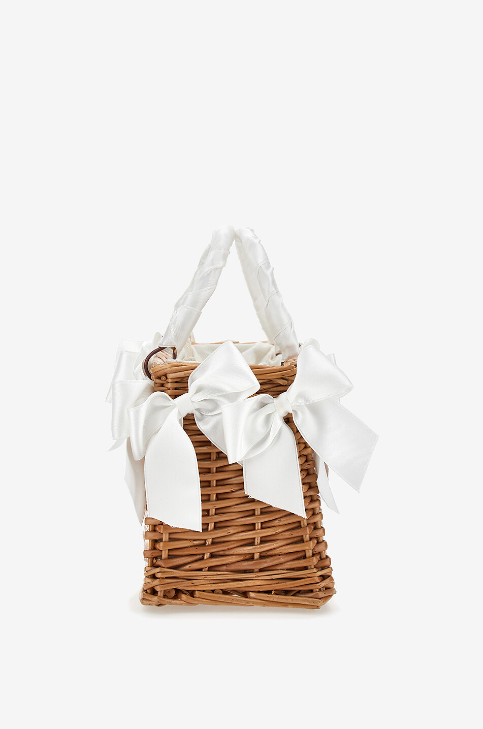 Panier orné de noeuds fille