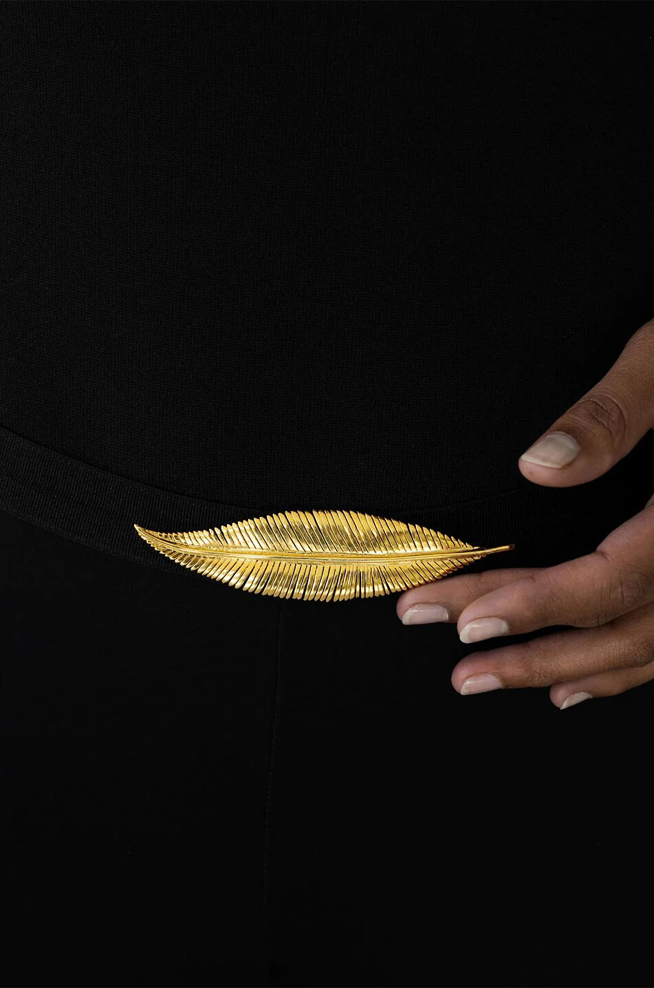 Broche dorée Botanicals Gentle Whisper Large