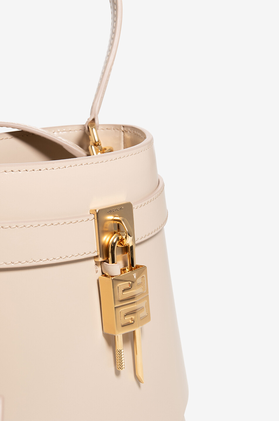 GIVENCHY Sac seau en cuir lisse rigide Shark Lock Femme BEIGE 6