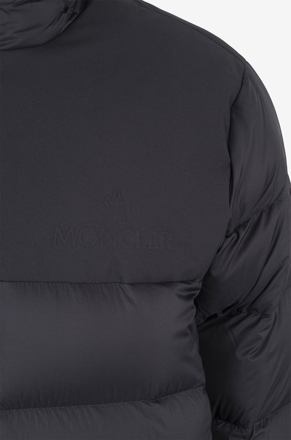 MONCLER Kurze Daunenjacke aus mattem Nylon Veumont Herren SCHWARZ 3