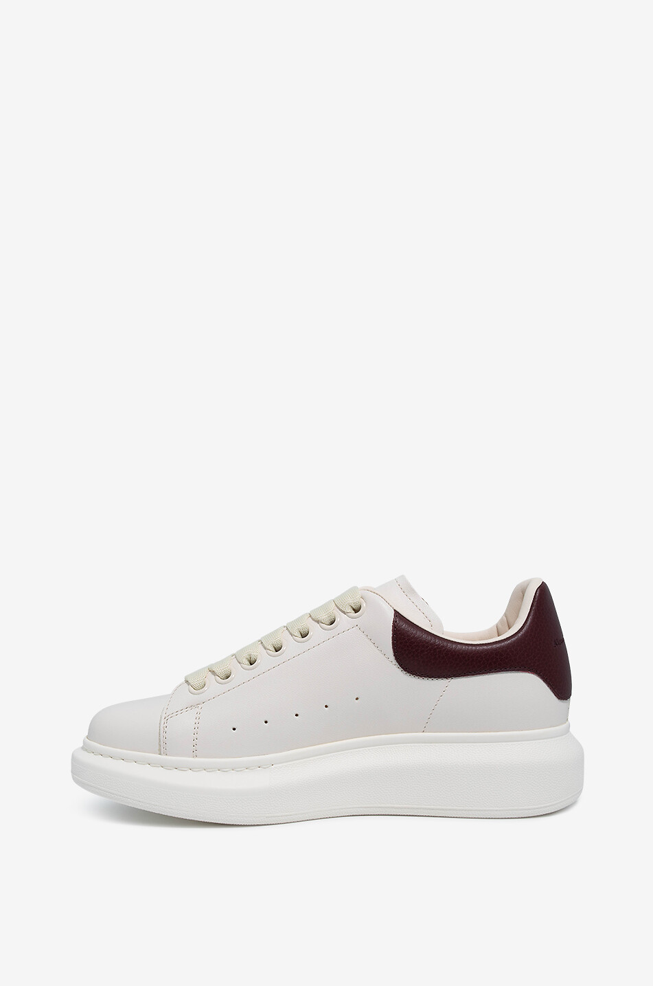 ALEXANDER McQUEEN Niedrige Glattleder-Sneakers mit genarbtem Leder Oversized Damen WEISS 3