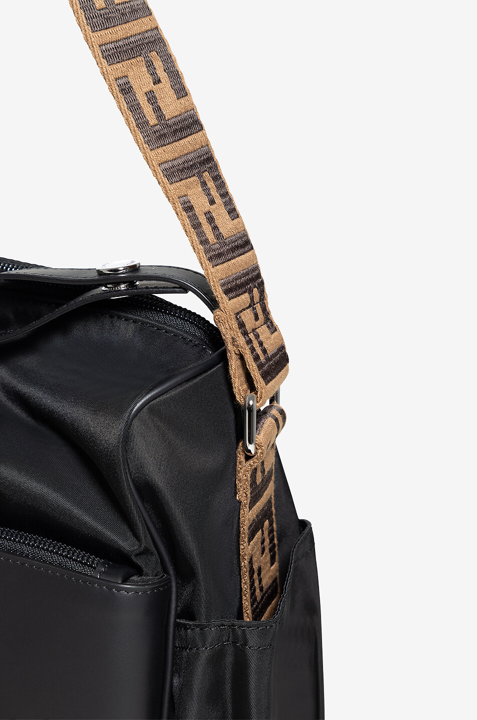 FENDI Petit sac à langer en nylon et cuir Fendi Bébé NOIR 4