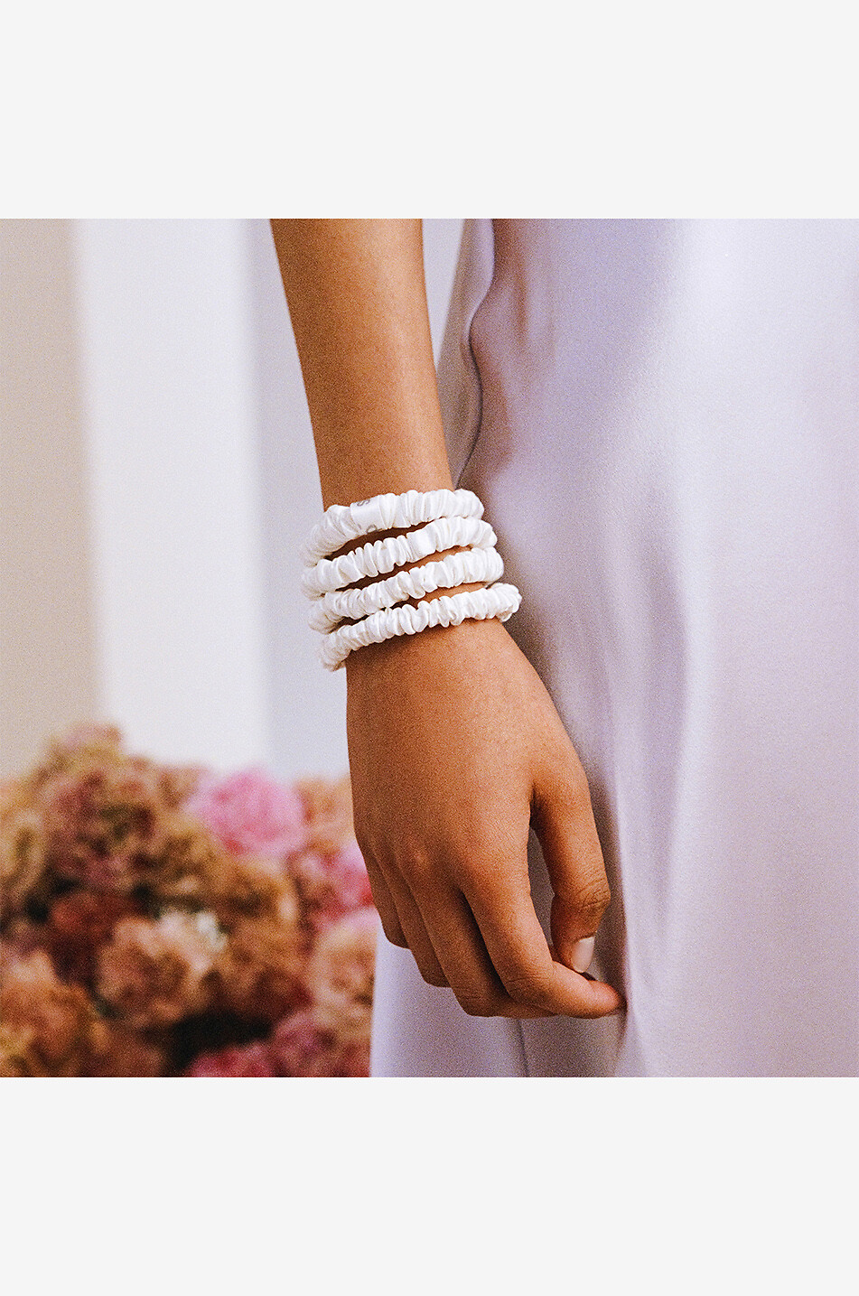 SLIP Slip Pure Skinny White set of 4 silk scrunchies Unisex WHITE 4