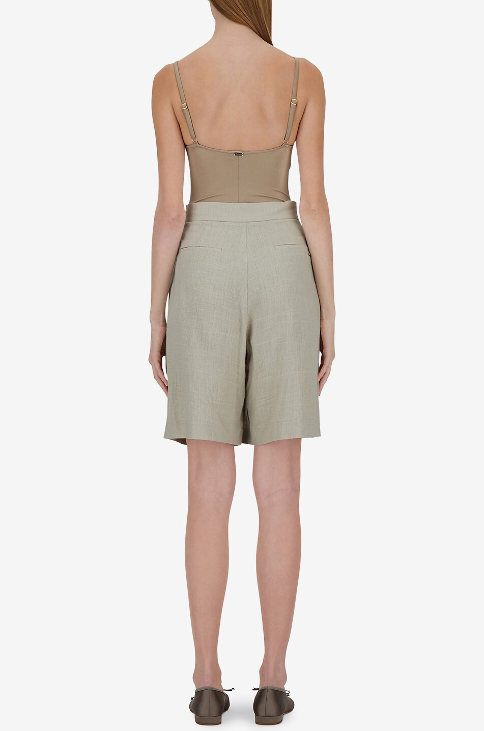 HERNO Fluid Bermuda shorts with waistband tucks Women Light beige 5