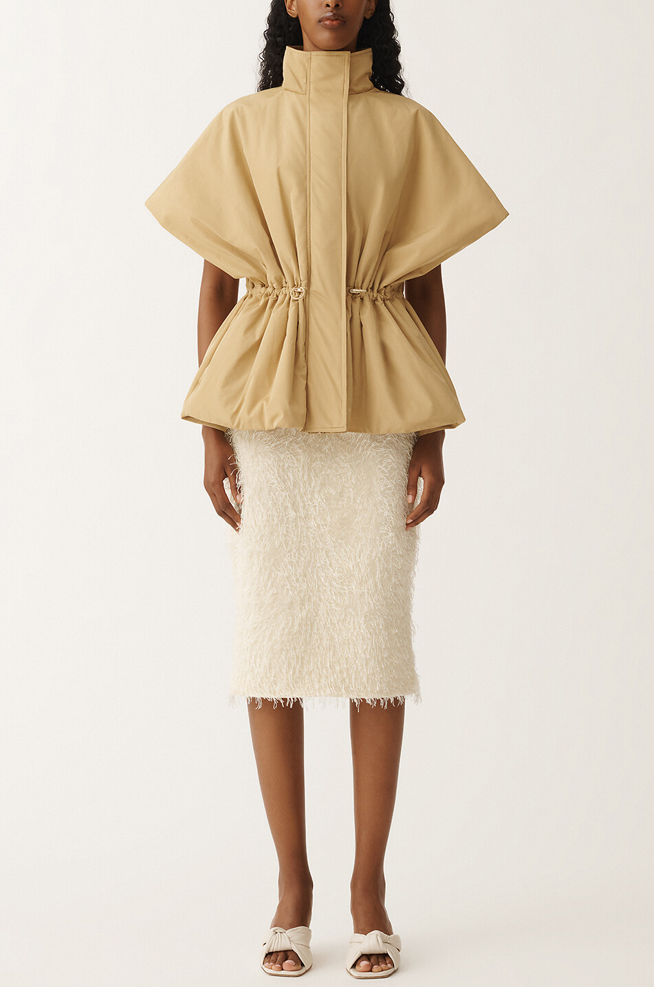 Wattiertes Taft-Cape Filo Diamanté