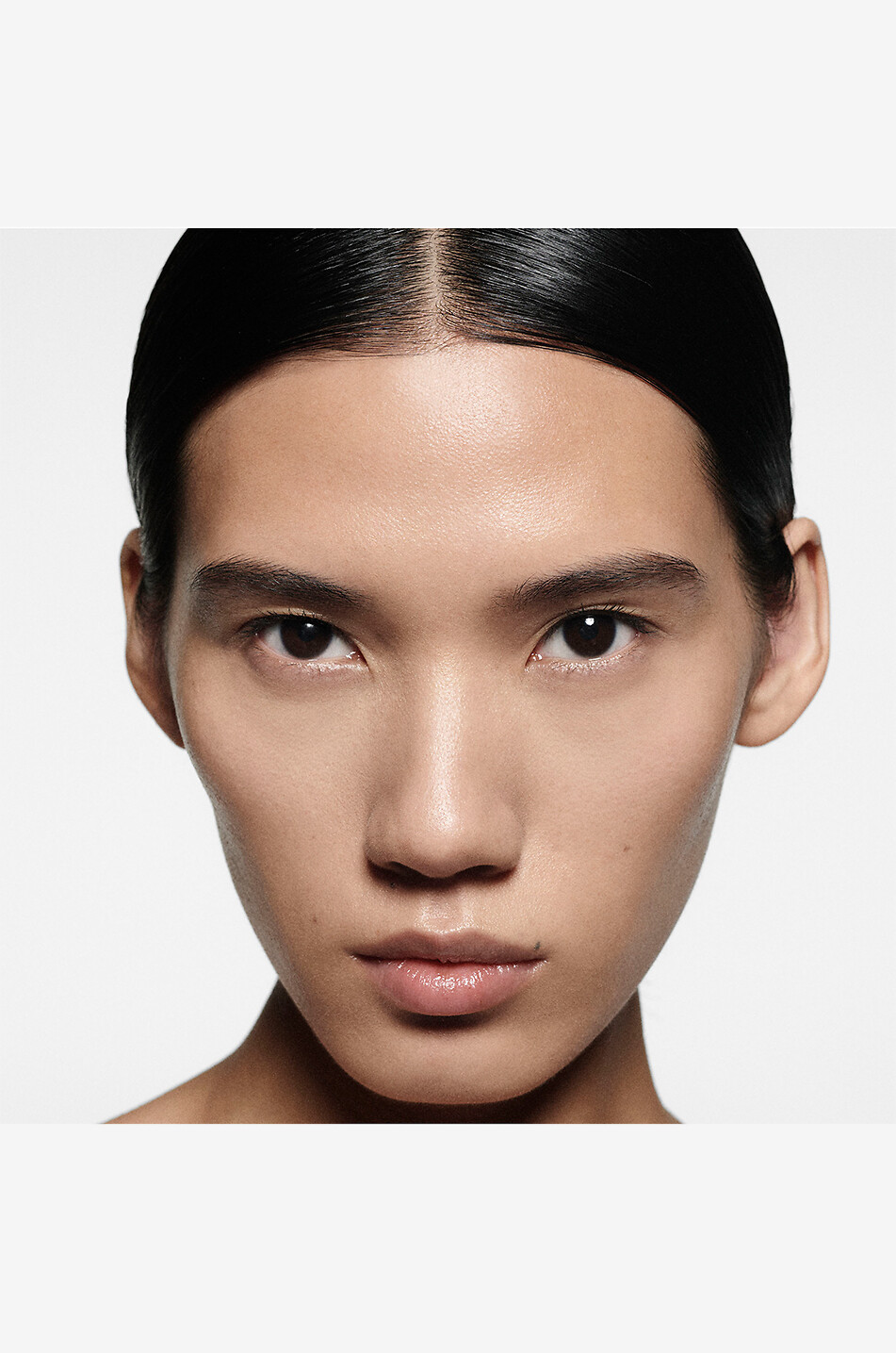 VICTORIA BECKHAM BEAUTY The Concealer Pen With TCF8 for luminous coverance - L1 Women Colourless 3