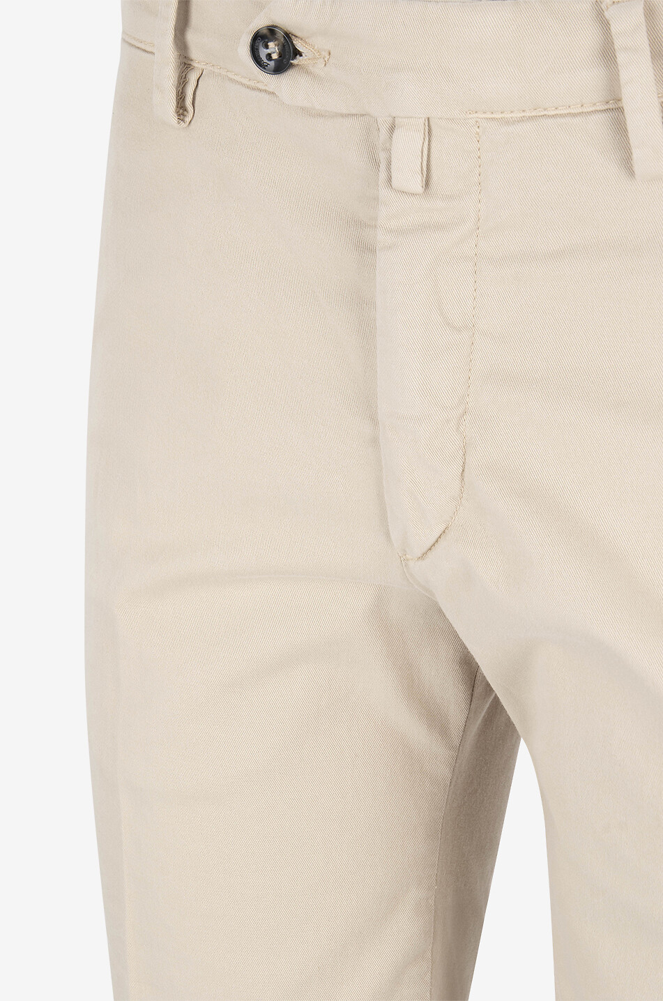 B SETTECENTO Cotton twill Bermuda shorts Men Light beige 3