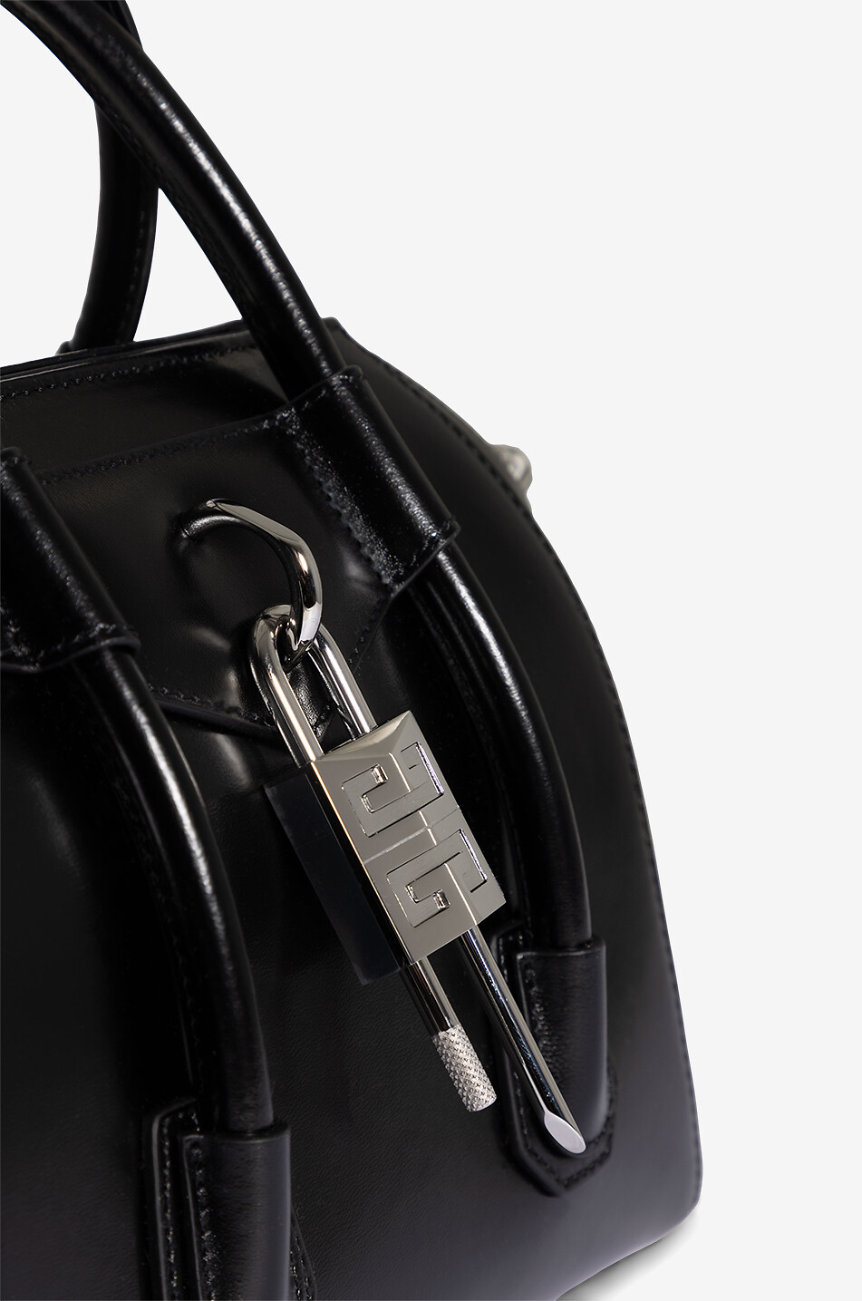 Handtasche aus Glattleder Antigona Lock Mini